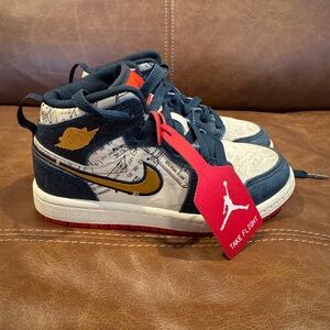AIR JORDAN 1 MID "TAKE FLIGHT", Size 12C